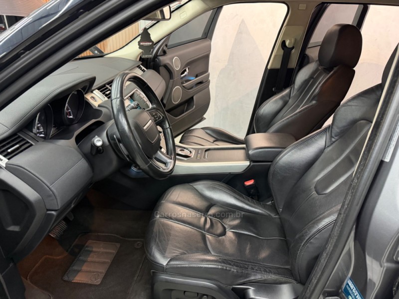 RANGE ROVER EVOQUE 2.0 PURE 4WD 16V GASOLINA 4P AUTOMÁTICO - 2015 - SAPIRANGA