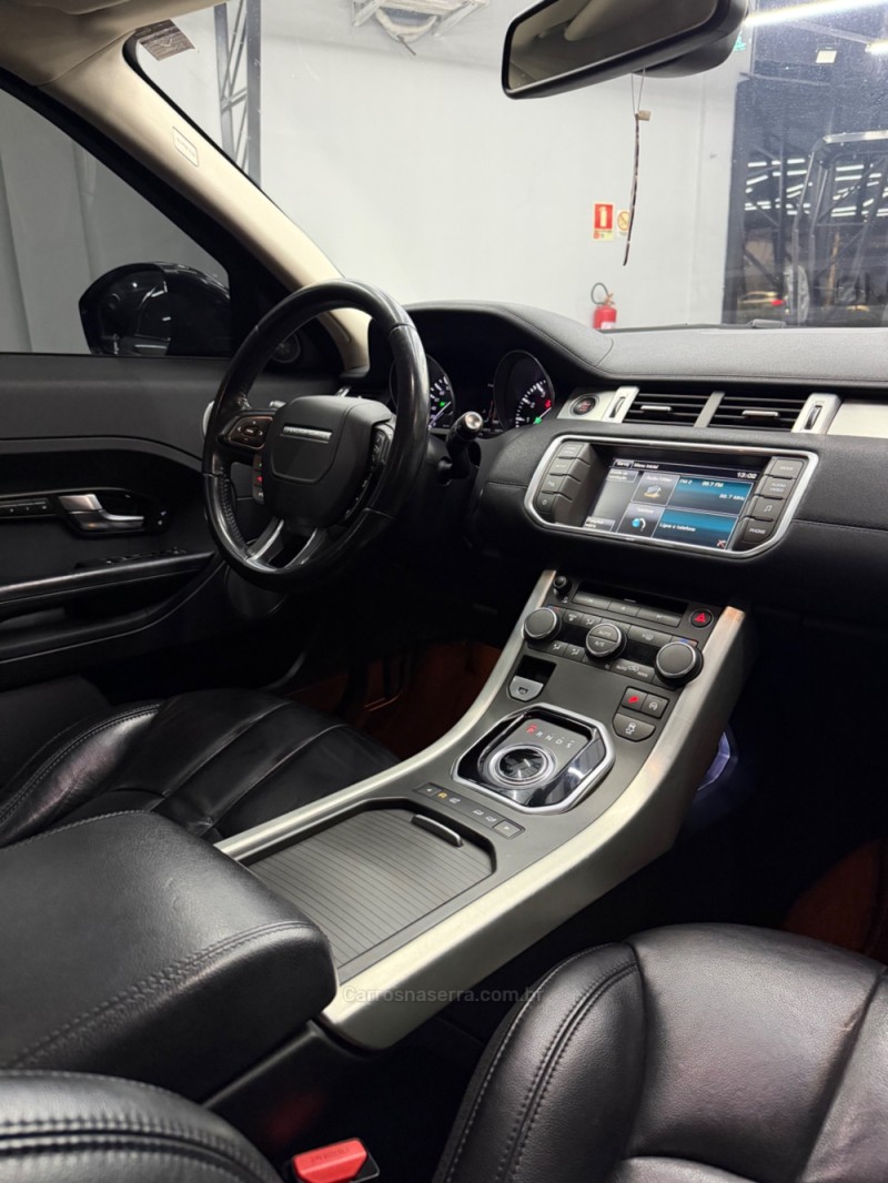 RANGE ROVER EVOQUE 2.0 PURE 4WD 16V GASOLINA 4P AUTOMÁTICO - 2015 - SAPIRANGA