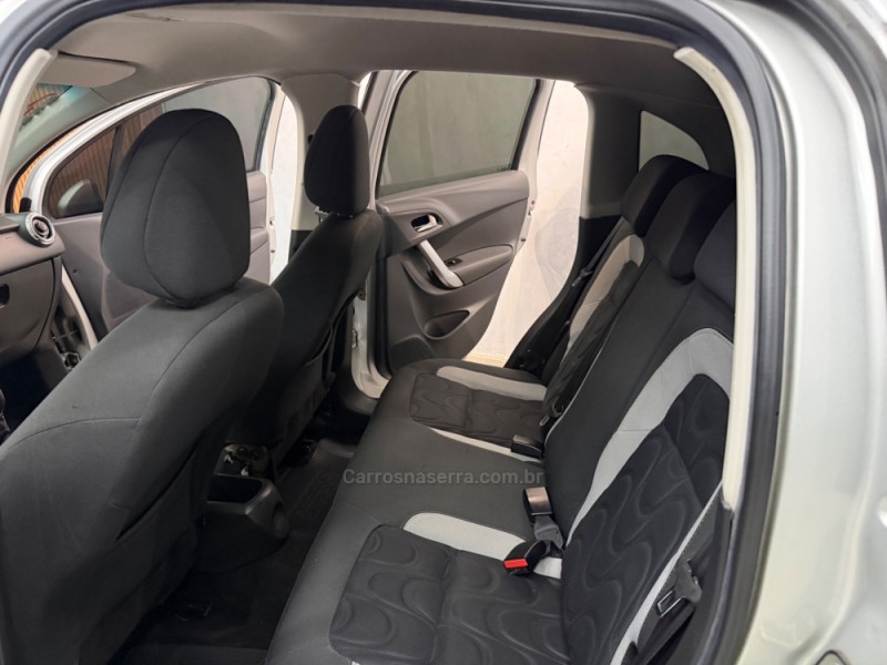 C3 1.5 ATTRACTION 8V FLEX 4P MANUAL - 2015 - SAPIRANGA