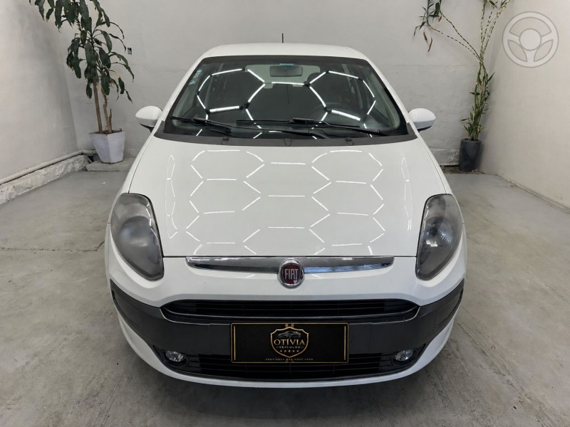 PUNTO 1.8 SPORTING 16V FLEX 4P MANUAL - 2013 - GRAMADO