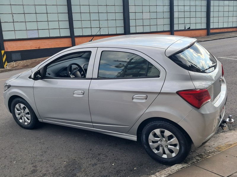 ONIX 1.0 LT 8V FLEX 4P MANUAL - 2017 - FLORES DA CUNHA