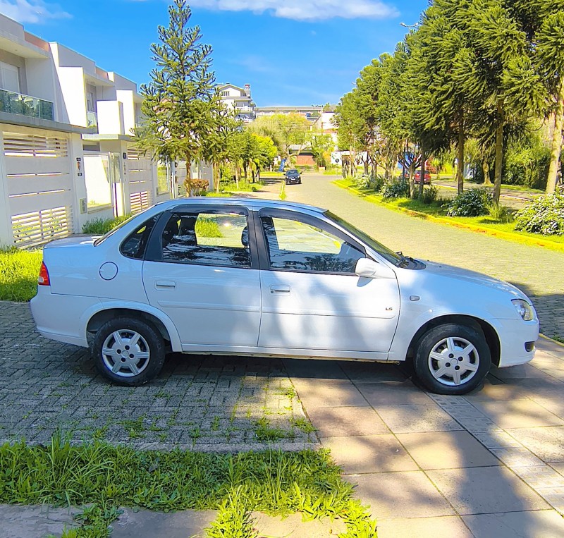 CLASSIC 1.0 MPFI LS 8V FLEX 4P MANUAL - 2012 - FARROUPILHA