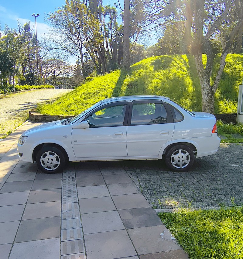 CLASSIC 1.0 MPFI LS 8V FLEX 4P MANUAL - 2012 - FARROUPILHA
