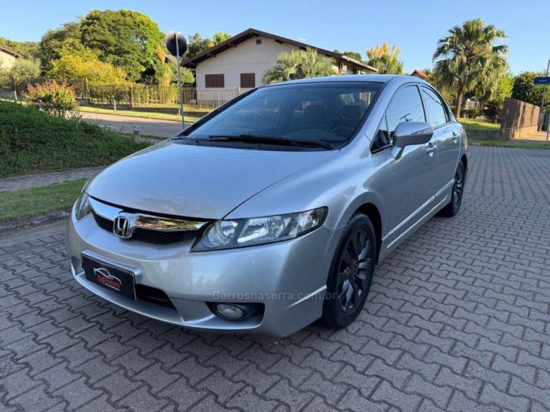 CIVIC 1.8 LXL 16V FLEX 4P MANUAL