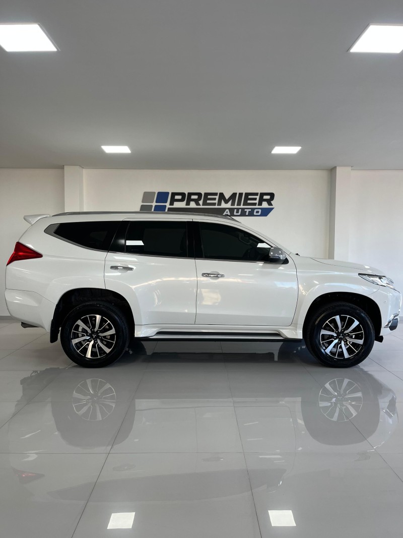 PAJERO SPORT 2.4 HPE 4X4 DIESEL 4P AUTOMÁTICA - 2020 - CAXIAS DO SUL