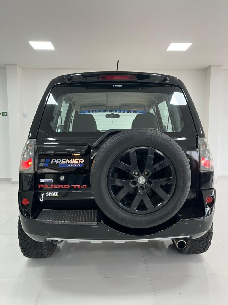 PAJERO TR4 2.0 4X4 16V 140CV FLEX 4P AUTOMÁTICO - 2012 - CAXIAS DO SUL