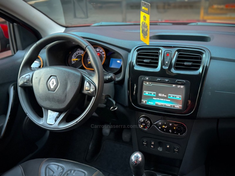 SANDERO 1.6 STEPWAY 8V FLEX 4P MANUAL - 2017 - ESTâNCIA VELHA