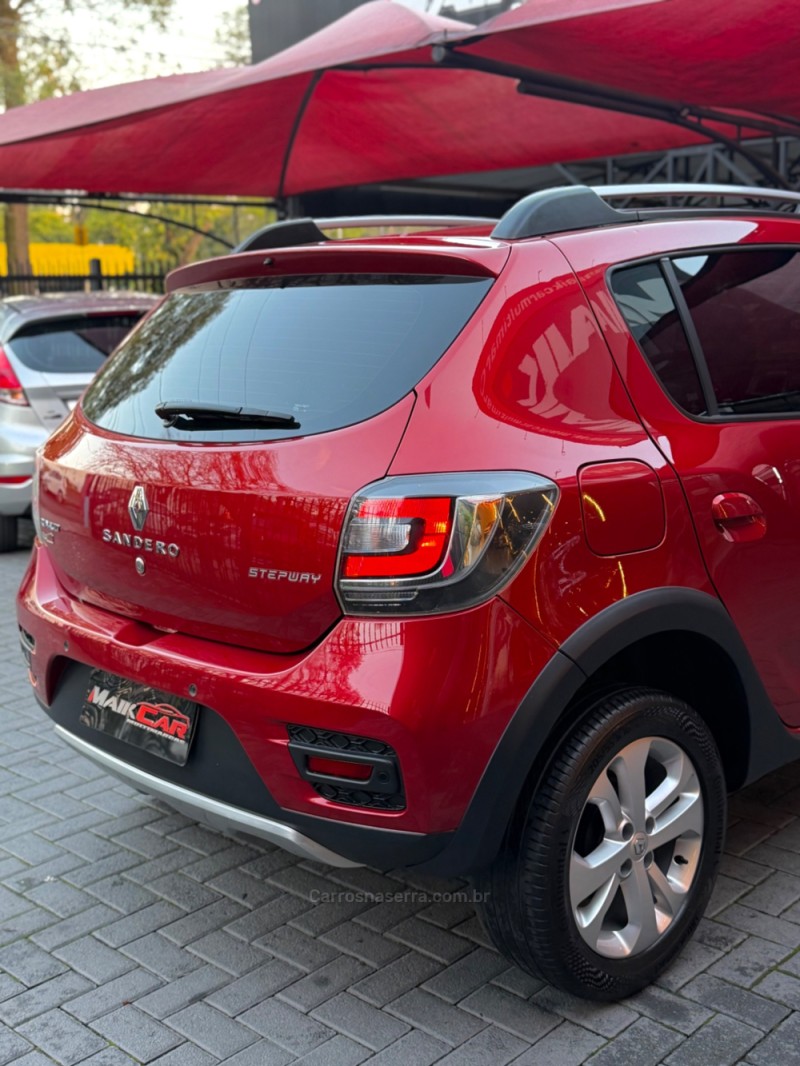 SANDERO 1.6 STEPWAY 8V FLEX 4P MANUAL - 2017 - ESTâNCIA VELHA