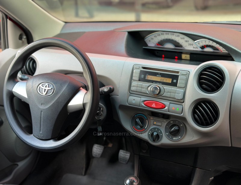 ETIOS 1.3 XS 16V FLEX 4P MANUAL - 2013 - ESTâNCIA VELHA