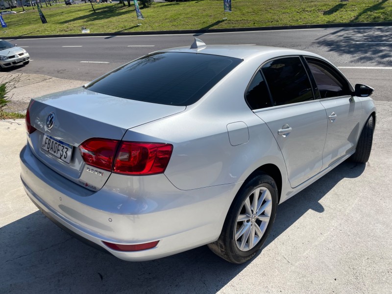 JETTA 2.0 TSI HIGHLINE 200CV GASOLINA 4P TIPTRONIC - 2012 - CAXIAS DO SUL