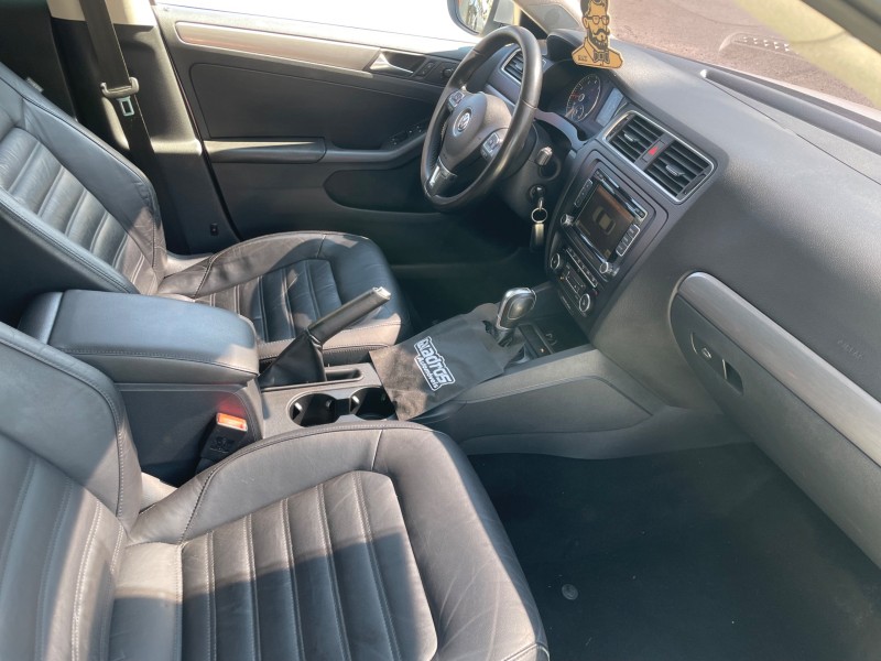 JETTA 2.0 TSI HIGHLINE 200CV GASOLINA 4P TIPTRONIC - 2012 - CAXIAS DO SUL