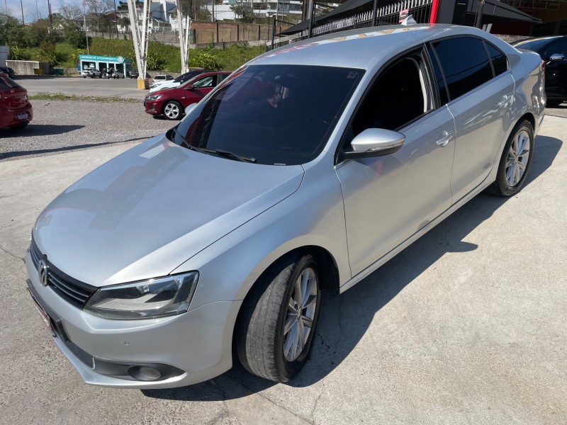 JETTA 2.0 TSI HIGHLINE 200CV GASOLINA 4P TIPTRONIC - 2012 - CAXIAS DO SUL