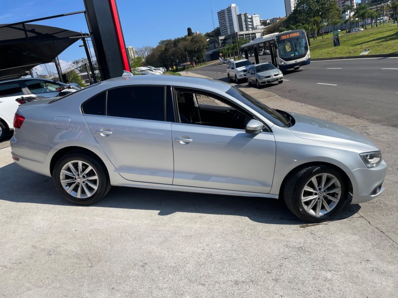 JETTA 2.0 TSI HIGHLINE 200CV GASOLINA 4P TIPTRONIC - 2012 - CAXIAS DO SUL
