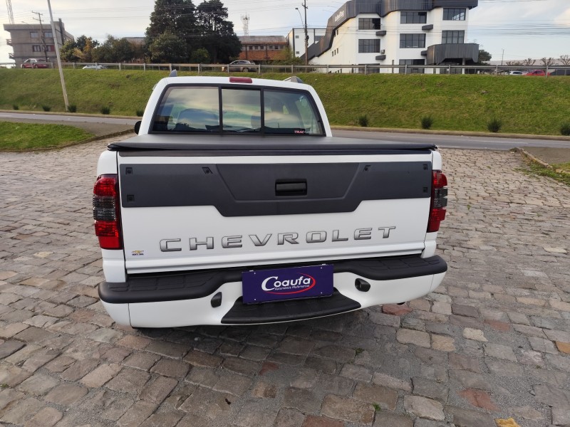 S10 2.4 MPFI EXECUTIVE 4X2 CD 8V FLEX 4P MANUAL - 2011 - FARROUPILHA