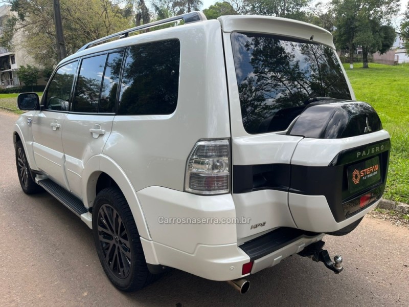 PAJERO FULL 3.2 HPE 4X4 16V TURBO INTERCOOLER DIESEL 4P AUTOMÁTICO - 2020 - FELIZ