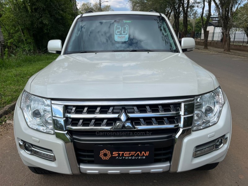 PAJERO FULL 3.2 HPE 4X4 16V TURBO INTERCOOLER DIESEL 4P AUTOMÁTICO - 2020 - FELIZ