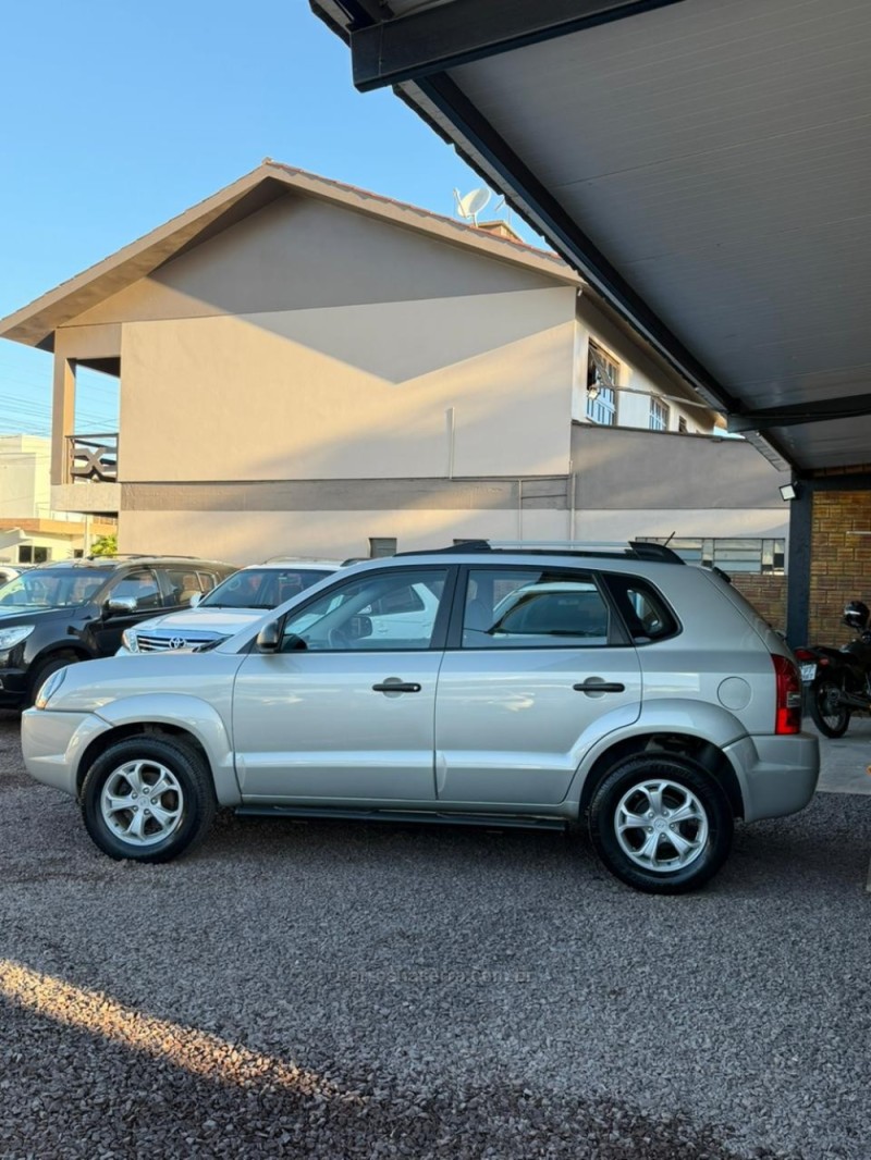TUCSON 2.0 MPFI GL 16V 142CV 2WD GASOLINA 4P MANUAL - 2012 - LAJEADO