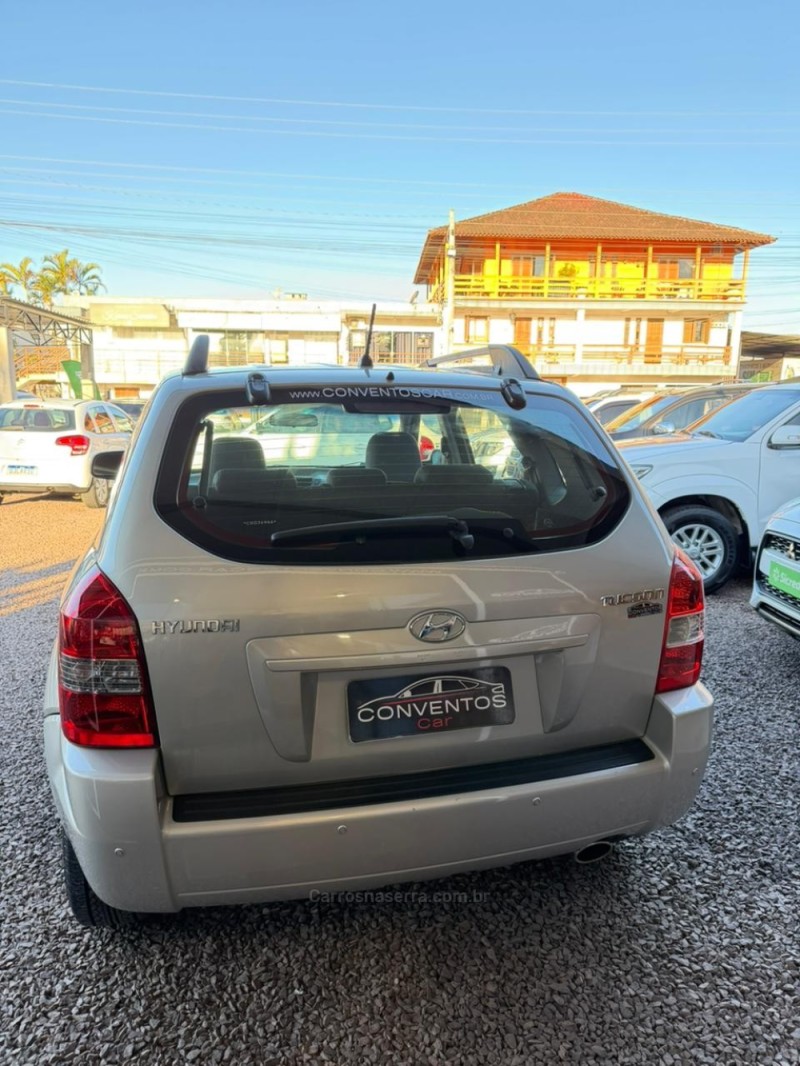TUCSON 2.0 MPFI GL 16V 142CV 2WD GASOLINA 4P MANUAL - 2012 - LAJEADO