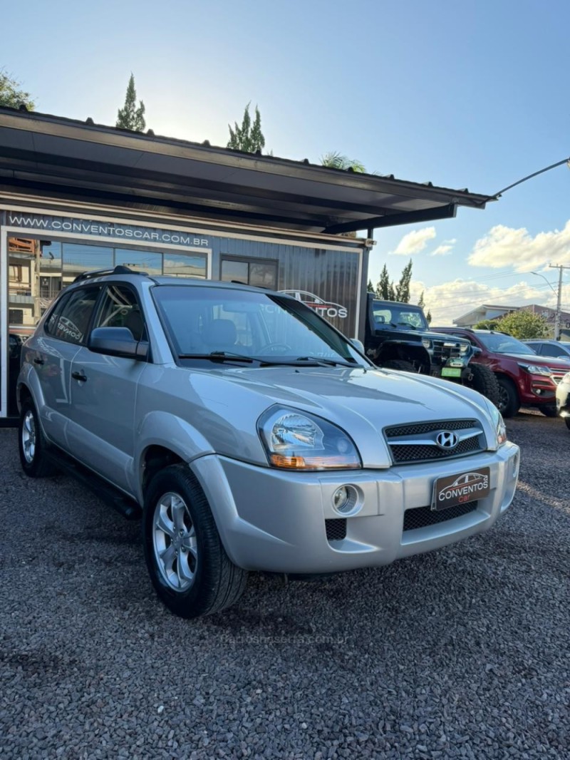 TUCSON 2.0 MPFI GL 16V 142CV 2WD GASOLINA 4P MANUAL - 2012 - LAJEADO
