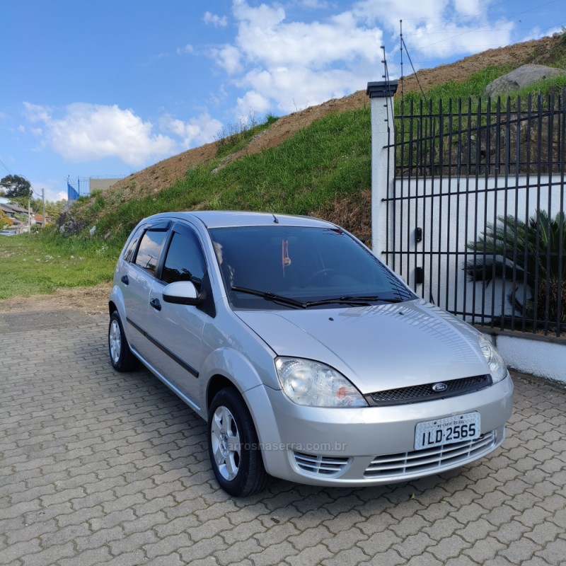 FIESTA 1.0 MPI PERSONNALITÉ 8V GASOLINA 4P MANUAL - 2003 - CAXIAS DO SUL