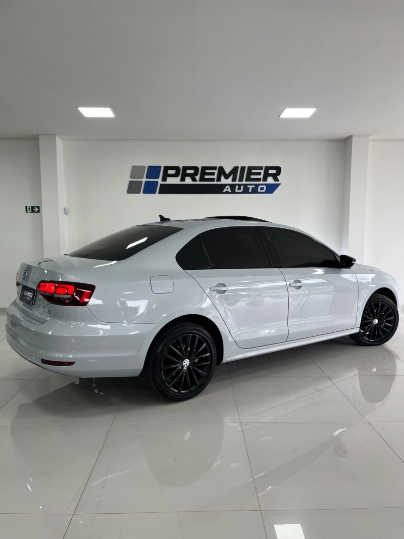JETTA 1.4 16V TSI COMFORTLINE GASOLINA 4P TIPTRONIC - 2011 - CAXIAS DO SUL