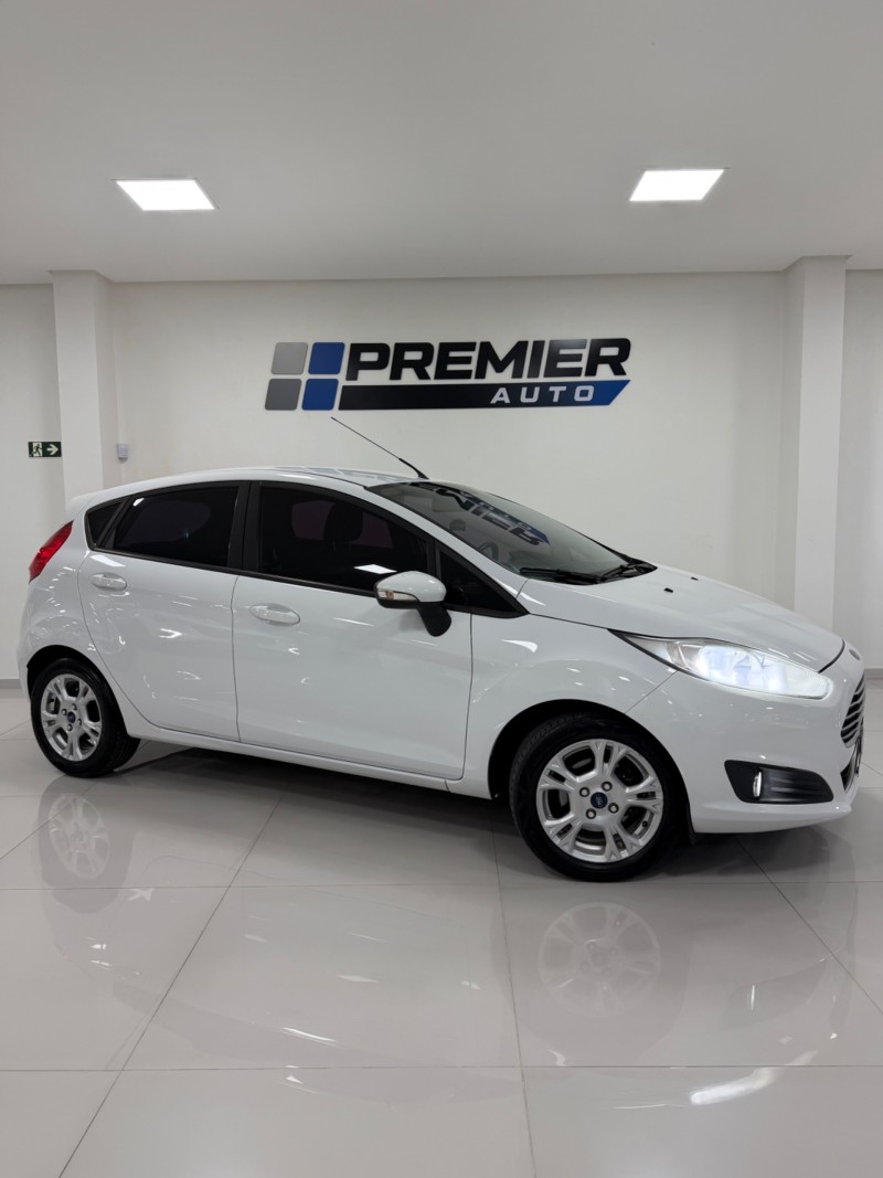 fiesta 1.6 se hatch 16v flex 4p automatico 2014 caxias do sul