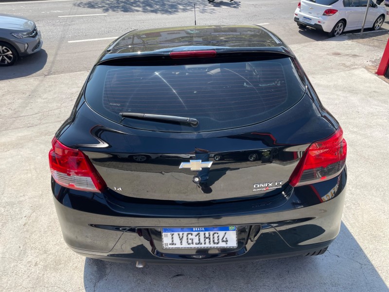 ONIX 1.4 MPFI LT 8V FLEX 4P MANUAL - 2015 - CAXIAS DO SUL