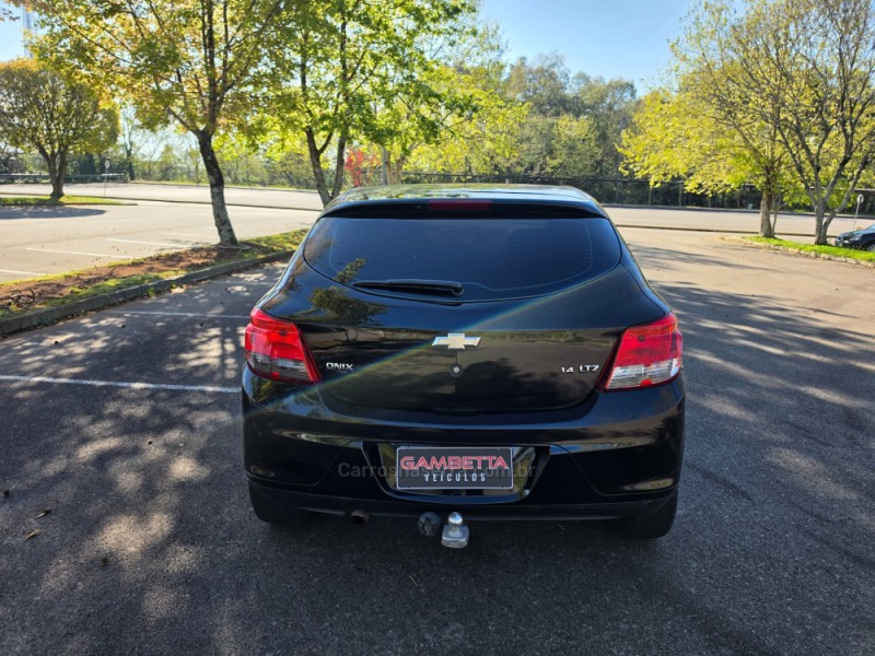 ONIX 1.4 MPFI LTZ 8V FLEX 4P MANUAL - 2013 - BENTO GONçALVES
