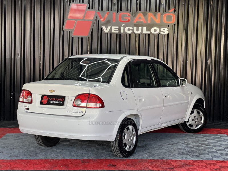 CLASSIC 1.0 MPFI LS 8V FLEX 4P MANUAL - 2013 - CAXIAS DO SUL