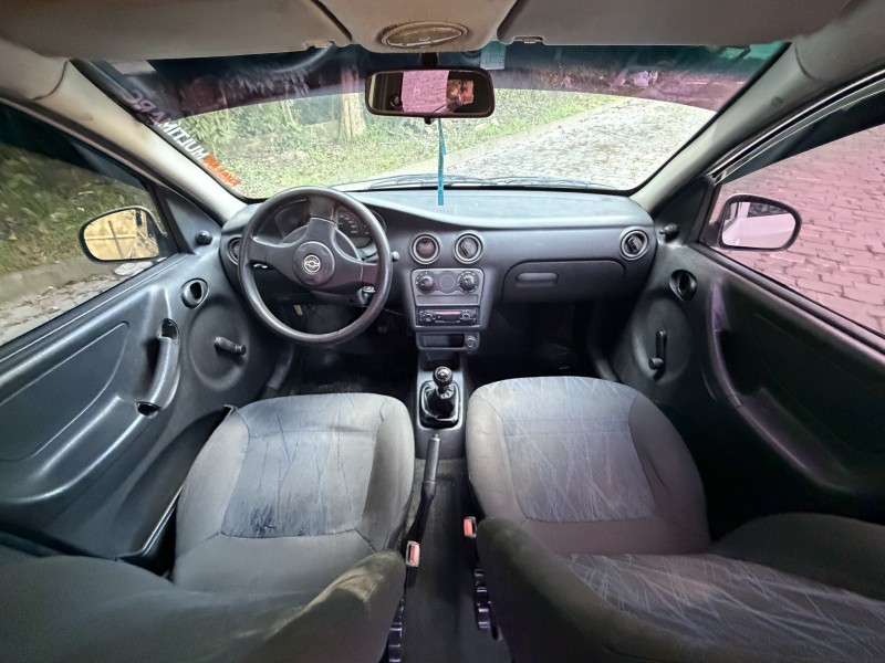CELTA 1.4 MPFI LIFE 8V GASOLINA 4P MANUAL - 2004 - CAXIAS DO SUL