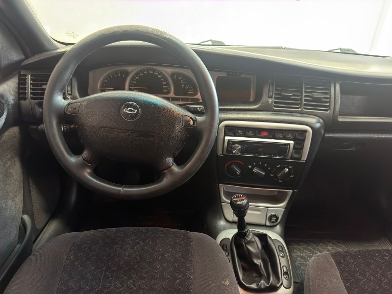 VECTRA 2.2 MPFI GLS 8V GASOLINA 4P MANUAL - 1999 - CAXIAS DO SUL