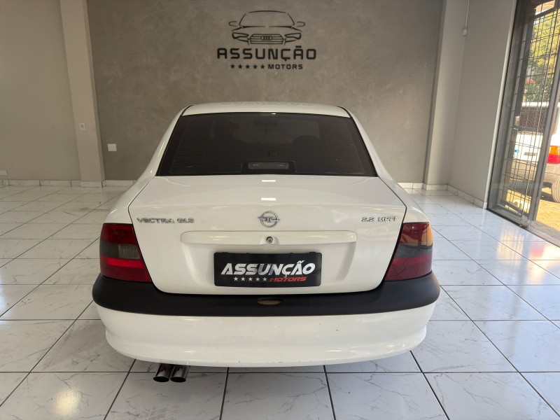 VECTRA 2.2 MPFI GLS 8V GASOLINA 4P MANUAL - 1999 - CAXIAS DO SUL