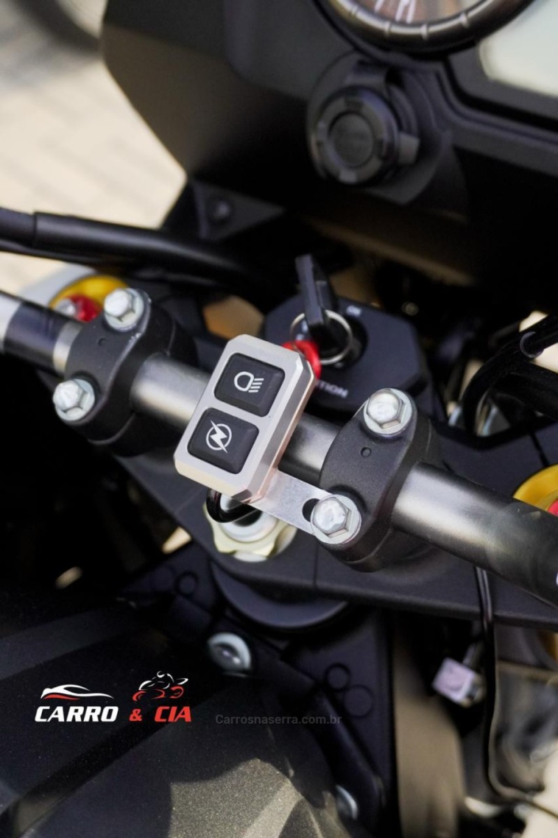 V-STROM 1000 ABS - 2015 - SANTA CRUZ DO SUL