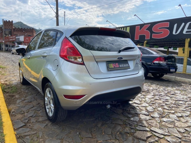 FIESTA 1.5 SE HATCH 16V FLEX 4P MANUAL - 2015 - DOIS IRMãOS