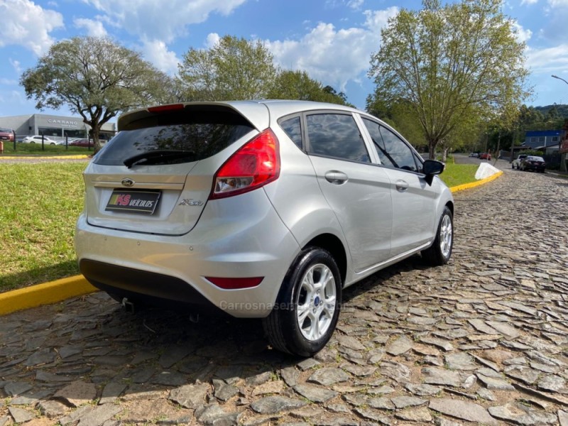 FIESTA 1.5 SE HATCH 16V FLEX 4P MANUAL - 2015 - DOIS IRMãOS