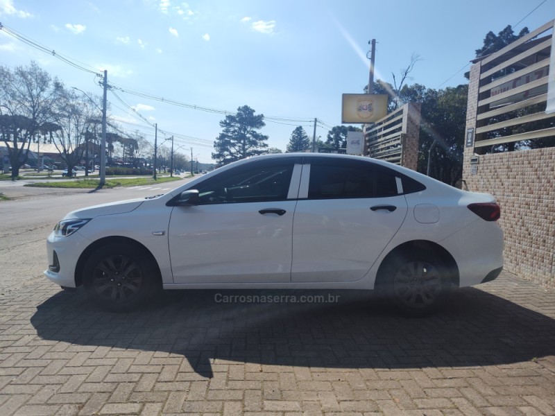 ONIX 1.0 PLUS 12V TURBO 4P AUTOMÁTICO - 2023 - CANELA