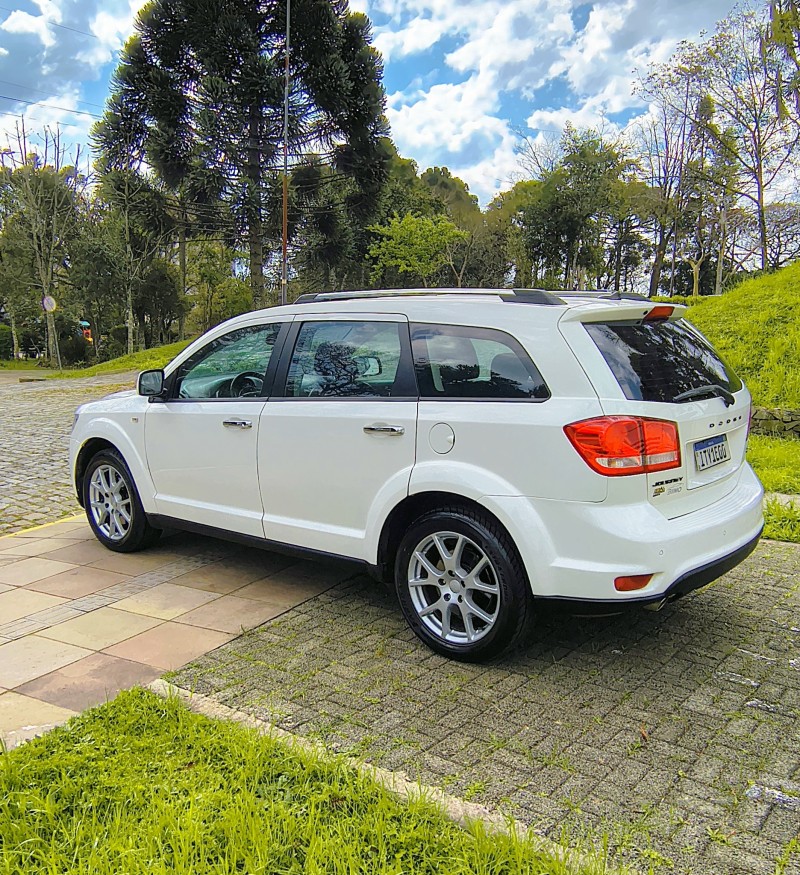 JOURNEY 3.6 RT AWD V6 GASOLINA 4P AUTOMÁTICO - 2013 - FARROUPILHA