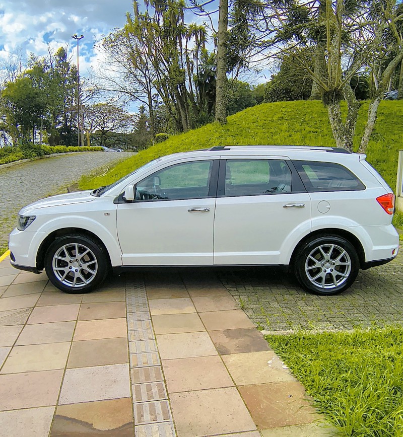 JOURNEY 3.6 RT AWD V6 GASOLINA 4P AUTOMÁTICO - 2013 - FARROUPILHA