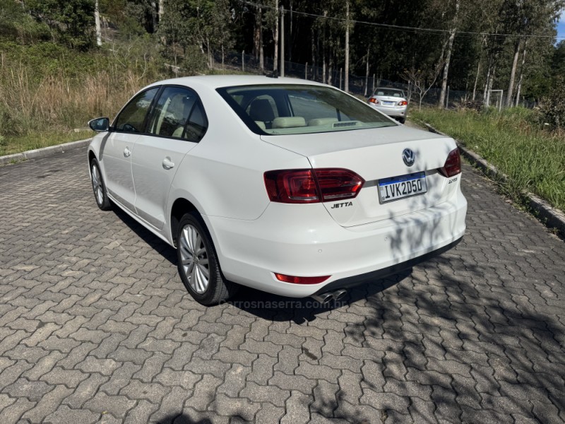JETTA 2.0 TSI HIGHLINE 211CV GASOLINA 4P TIPTRONIC - 2013 - GARIBALDI