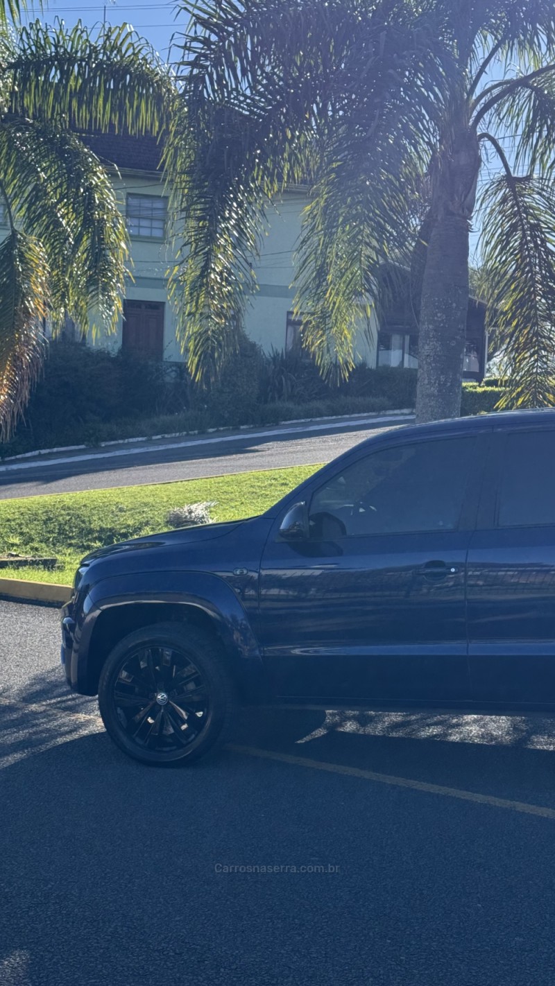 AMAROK 3.0 V6 EXTREME CD DIESEL 4X4 AT 4P AUTOMÁTICO - 2023 - FARROUPILHA