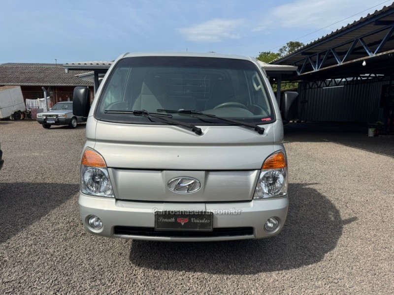 HR 2.5 LONGO BAÚ 4X2 16V 130CV TURBO INTERCOOLER DIESEL 2P MANUAL - 2012 - IGREJINHA