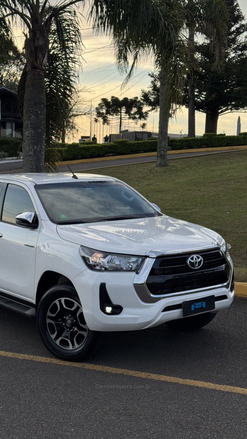 HILUX 2.8 SRV 4X4 CD 16V DIESEL 4P AUTOMÁTICO - 2024 - FARROUPILHA