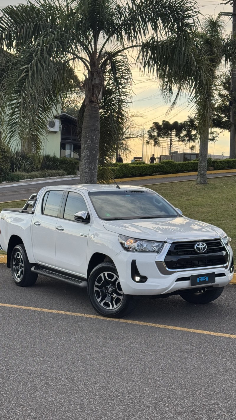 HILUX 2.8 SRV 4X4 CD 16V DIESEL 4P AUTOMÁTICO - 2024 - FARROUPILHA