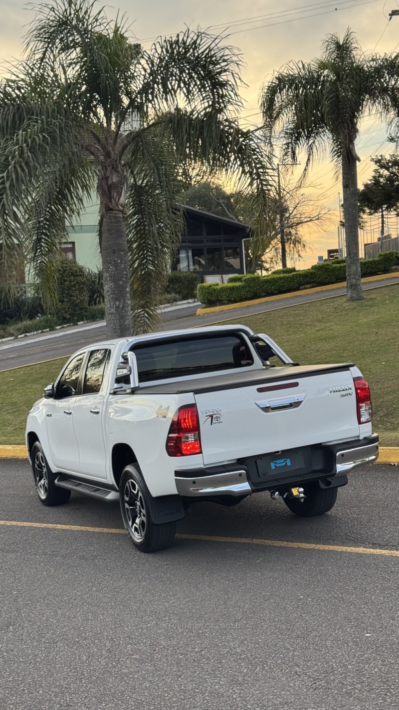 HILUX 2.8 SRV 4X4 CD 16V DIESEL 4P AUTOMÁTICO - 2024 - FARROUPILHA