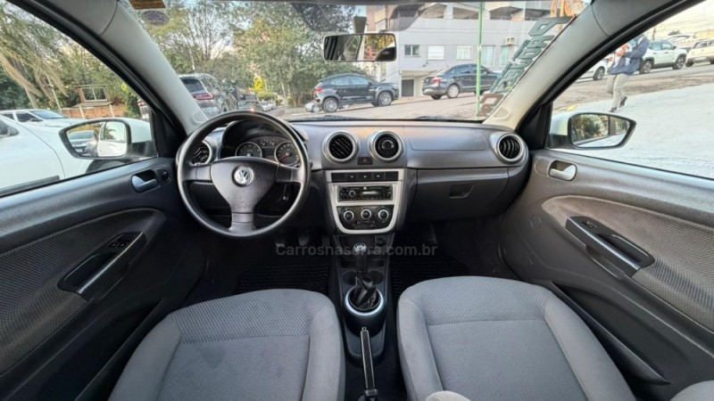 VOYAGE 1.6 MI COMFORTLINE 8V FLEX 4P MANUAL - 2013 - NOVO HAMBURGO
