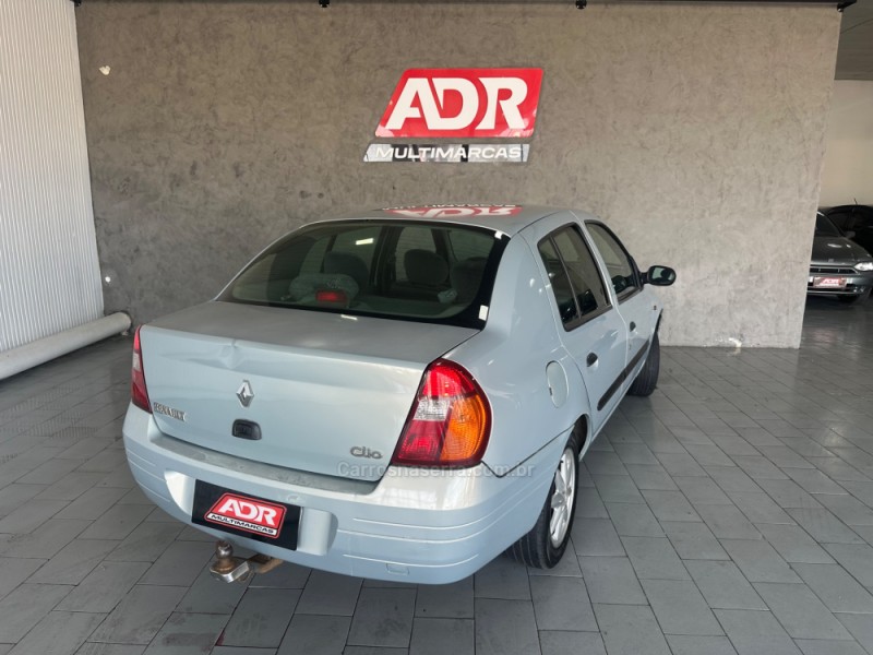 CLIO 1.0 RT SEDAN 16V GASOLINA 4P MANUAL - 2003 - CAXIAS DO SUL
