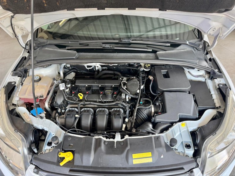FOCUS 2.0 SE PLUS 16V FLEX 4P AUTOMÁTICO - 2015 - CAXIAS DO SUL