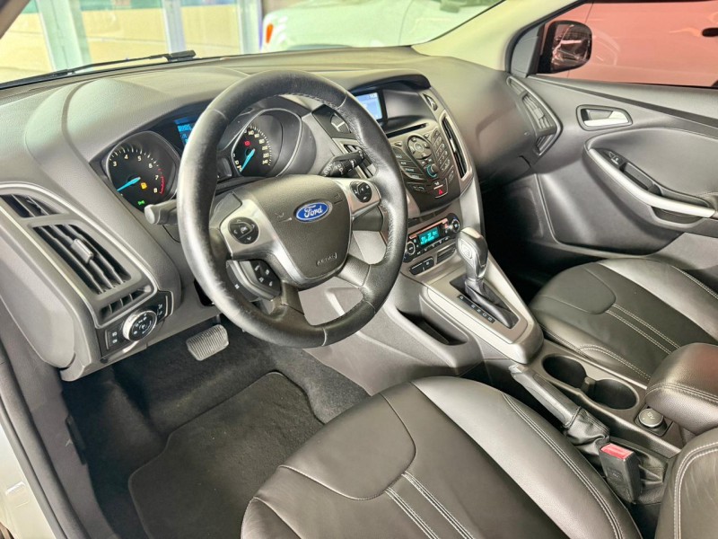FOCUS 2.0 SE PLUS 16V FLEX 4P AUTOMÁTICO - 2015 - CAXIAS DO SUL