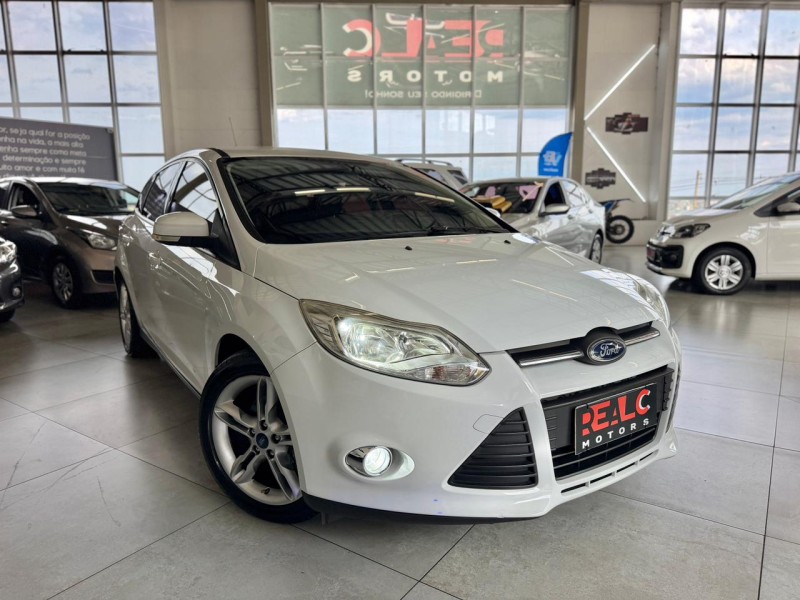 focus 2.0 se plus 16v flex 4p automatico 2015 caxias do sul