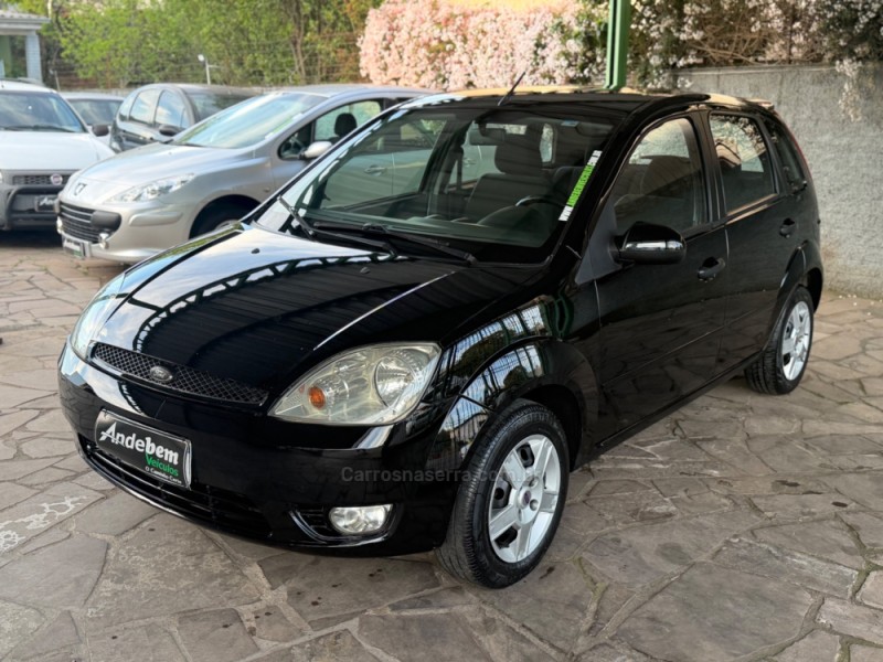 FIESTA 1.0 ROCAM SE 8V FLEX 4P MANUAL - 2005 - CAXIAS DO SUL